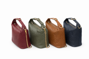SAC EN CUIR AVEC CHAINE DORE